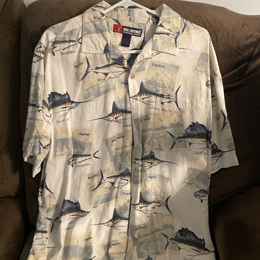Reel Legends Performance Men’s Fishing  Shirt Large white fish